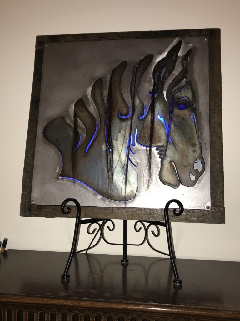 MARLENES METAL HORSE WITH LIGHTS (1)